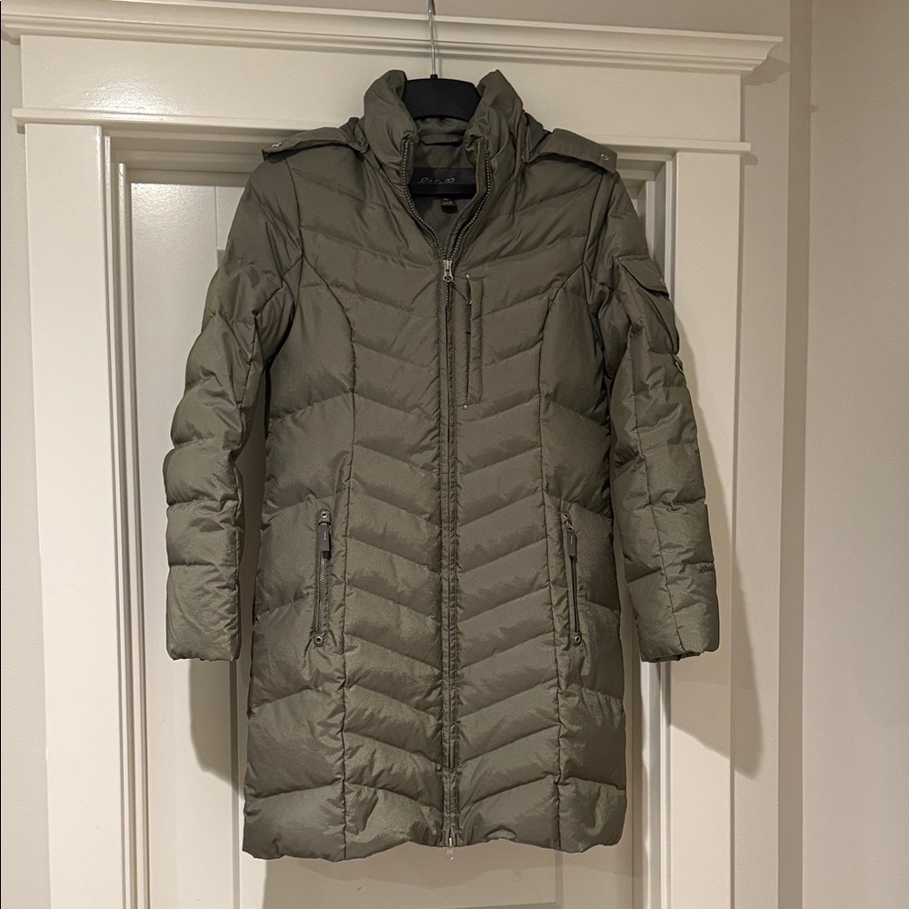 Eddie Bauer Women's Khaki Puffer Jacket